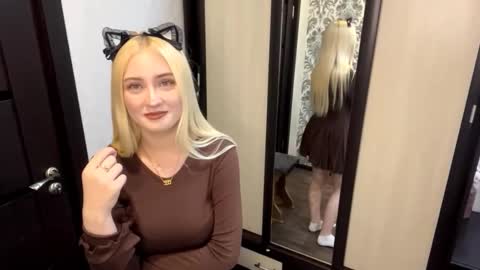 Aurora online show from 10.15.25