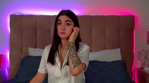 Christina online show from 09.16.25