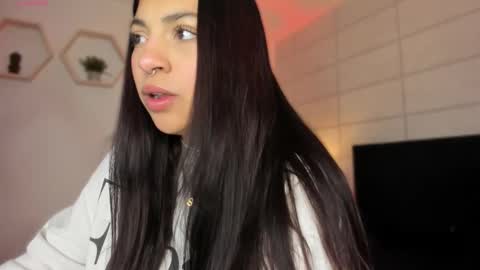 Christine  online show from 09.26.25