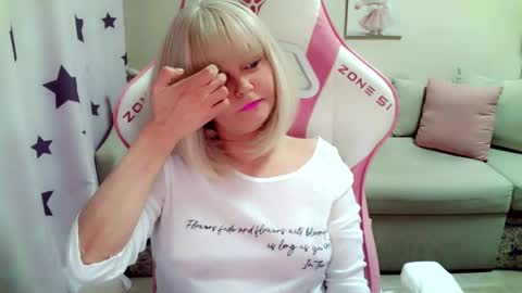 Christi online show from 11.18.25