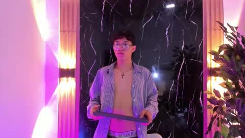 Snapshot of christopher_hunter chatting on 02.04.26 Chrisopher Hunter online show from 02.04.26