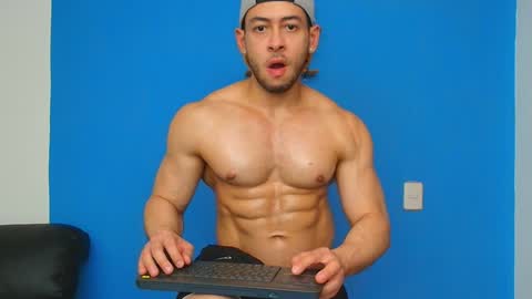 Christopher online show from 01.12.25