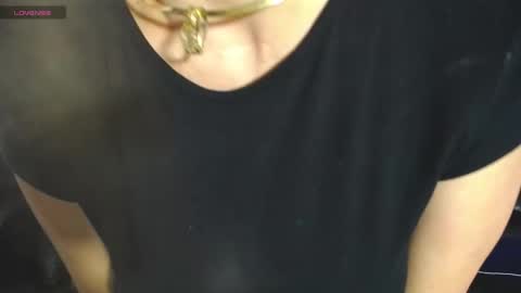 Snapshot of christtydiaz chatting on 12.17.25 Christy Diaz online show from 12.17.25