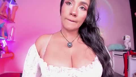 christy online show from 11.19.25