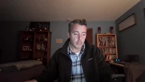 Snapshot of chrisw8121 chatting on 12.21.25 chrisw8121 online show from 12.21.25