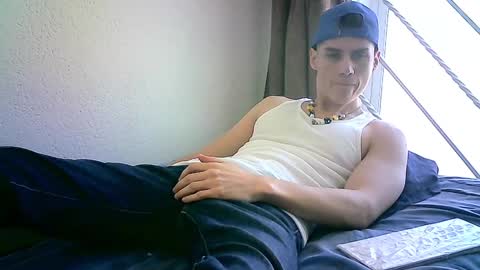 Snapshot of chrixtopherobin chatting on 12.11.24 Chrixtopherobin online show from 12.11.24