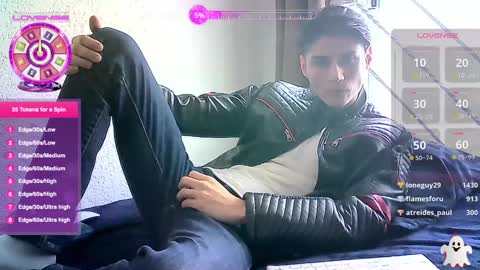 Snapshot of chrixtopherobin chatting on 12.22.24 Chrixtopherobin online show from 12.22.24