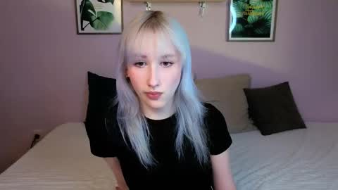 EvaBlonde TayaBrunette EliieBlack hair online show from 04.11.26