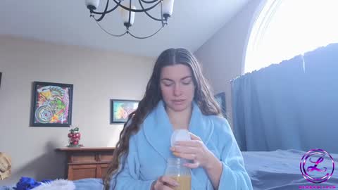 Snapshot of chroniclove chatting on 12.13.24 Marley online show from 12.13.24