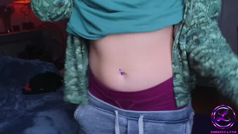 Snapshot of chroniclove chatting on 03.05.25 Marley online show from 03.05.25