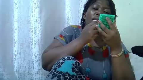 DivaDee online show from 03.25.26