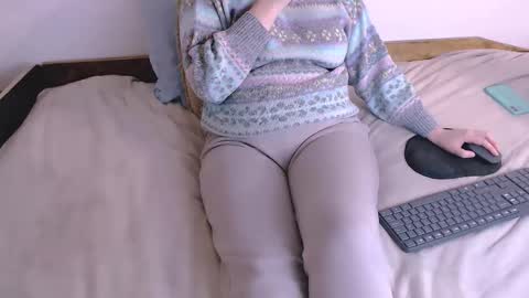 Maia online show from 11.27.25