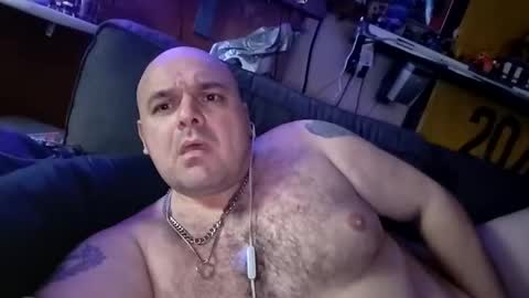 chubbyman40 online show from 05.18.26