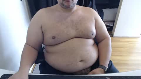 Snapshot of chubbyvix chatting on 11.03.25 AstorYvr online show from 11.03.25