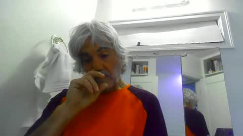 chuck354139 online show from 01.05.25