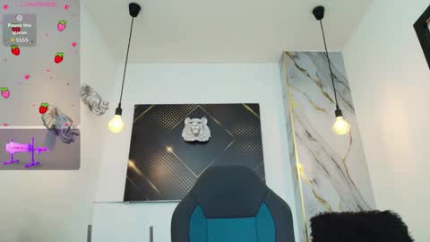 Snapshot of ciara_connor chatting on 10.28.25 ... ... online show from 10.28.25