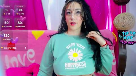 Snapshot of ciaraasweet chatting on 10.29.25 Ciara online show from 10.29.25