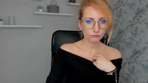 Cinderella online show from 03.02.26