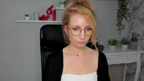 Cinderella online show from 03.11.26