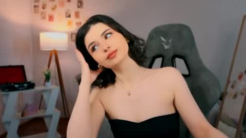 Snapshot of cindyclub_ chatting on 05.11.26 Rebbeka online show from 05.11.26
