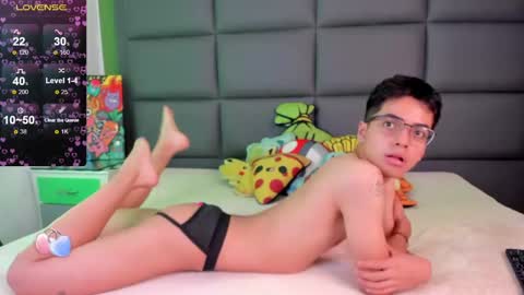 Snapshot of cinnamon_boyx chatting on 03.08.25 Cinna Boy online show from 03.08.25