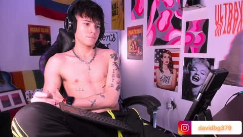 Snapshot of cinnamon_boyxxx chatting on 02.07.25 David Independent Model online show from 02.07.25