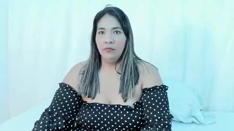 Snapshot of cinnamon_skin01 chatting on 02.13.26 Nailha online show from 02.13.26