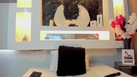 Cinthya  online show from 10.15.25