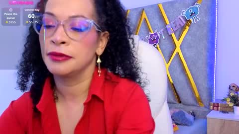 Snapshot of cintia_holms chatting on 02.04.26 Cintia online show from 02.04.26