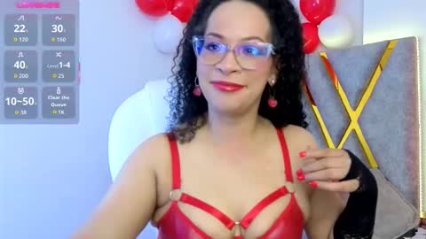 Snapshot of cintia_holms chatting on 02.14.26 Cintia online show from 02.14.26