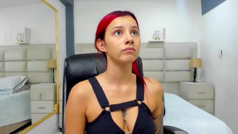 Snapshot of cintiacolins chatting on 11.16.25 CintiaCollins online show from 11.16.25