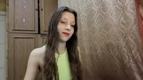 Lisa Salivan online show from 12.13.25