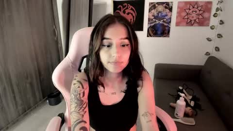 Snapshot of circe_l chatting on 02.22.25 Paulina online show from 02.22.25