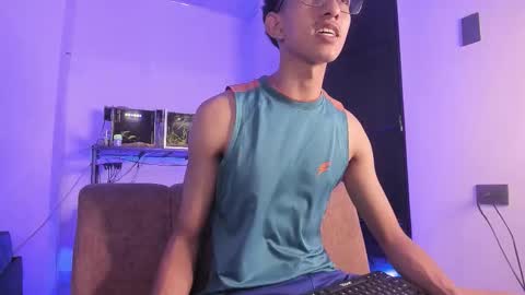 Snapshot of cj_davis1 chatting on 11.07.25 cj_davis1 online show from 11.07.25