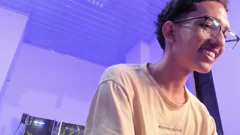 Snapshot of cj_davis1 chatting on 12.05.25 cj_davis1 online show from 12.05.25