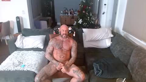 Snapshot of cjmadisonxxx chatting on 12.27.24 SoFLoBiHungDude online show from 12.27.24