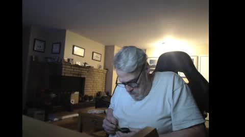 Snapshot of cjscout chatting on 12.16.24 cjscout online show from 12.16.24