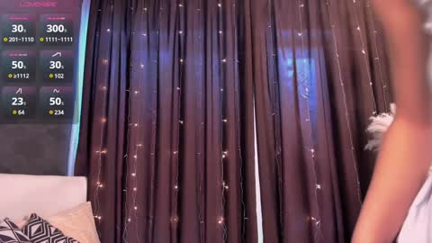 Snapshot of claire_amoure chatting on 01.09.25 Claire online show from 01.09.25