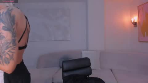 Claire Dawson online show from 04.18.26