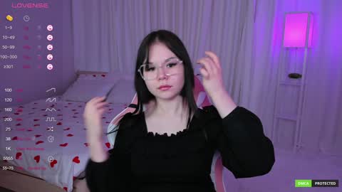 Claire Faers online show from 01.26.25