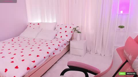 Claire Faers online show from 03.04.25