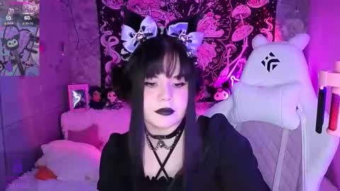 Claire Faers online show from 11.23.25