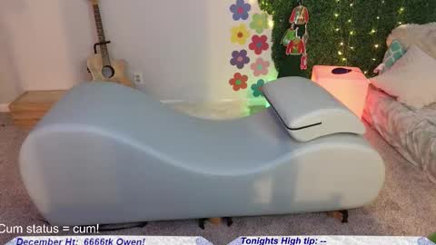 Claire online show from 12.14.25