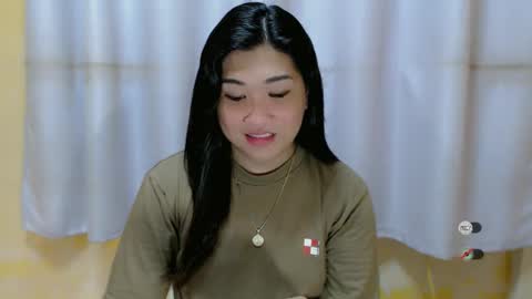 Snapshot of clairewntr_ chatting on 01.04.25 CLAIRE online show from 01.04.25