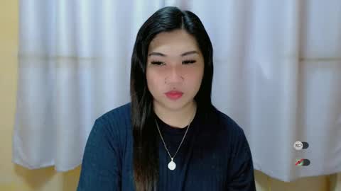 Snapshot of clairewntr_ chatting on 01.05.25 CLAIRE online show from 01.05.25