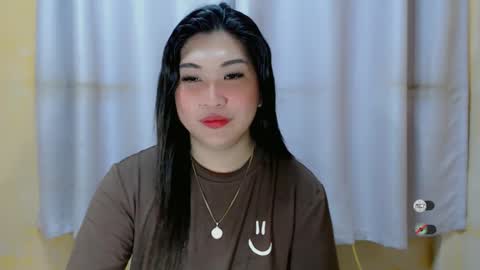 Snapshot of clairewntr_ chatting on 01.10.25 CLAIRE online show from 01.10.25