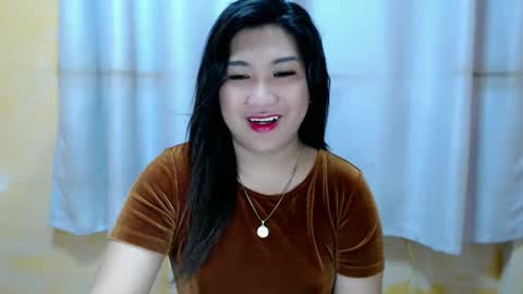 Snapshot of clairewntr_ chatting on 01.14.25 CLAIRE online show from 01.14.25