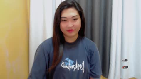 Snapshot of clairewntr_ chatting on 01.18.25 CLAIRE online show from 01.18.25