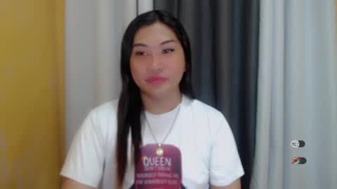 Snapshot of clairewntr_ chatting on 01.19.25 CLAIRE online show from 01.19.25