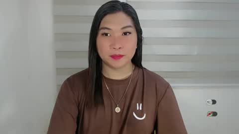 Snapshot of clairewntr_ chatting on 01.27.25 CLAIRE online show from 01.27.25